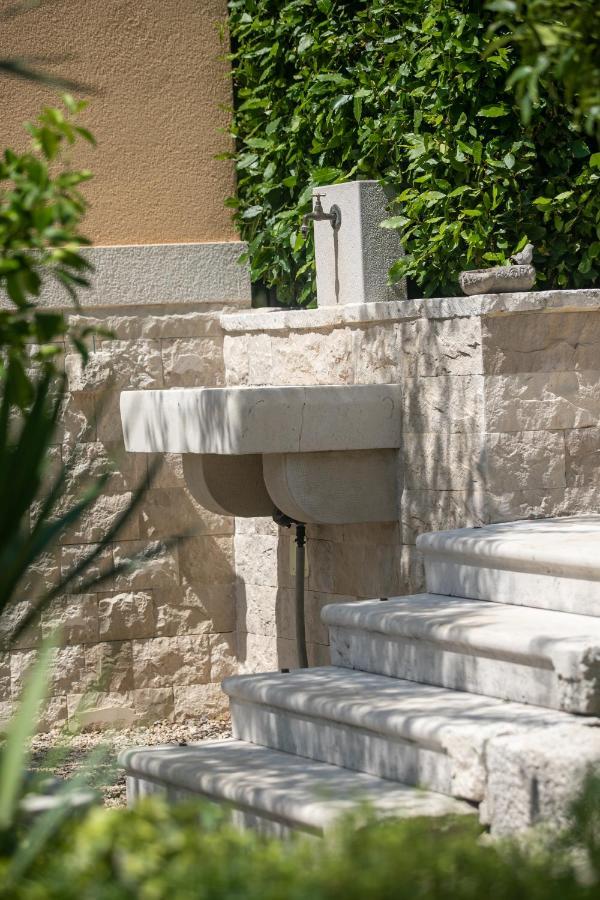 Apartment Vila Volicija มาคาร์สกา ภายนอก รูปภาพ
