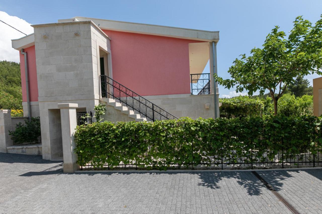 Apartment Vila Volicija มาคาร์สกา ภายนอก รูปภาพ