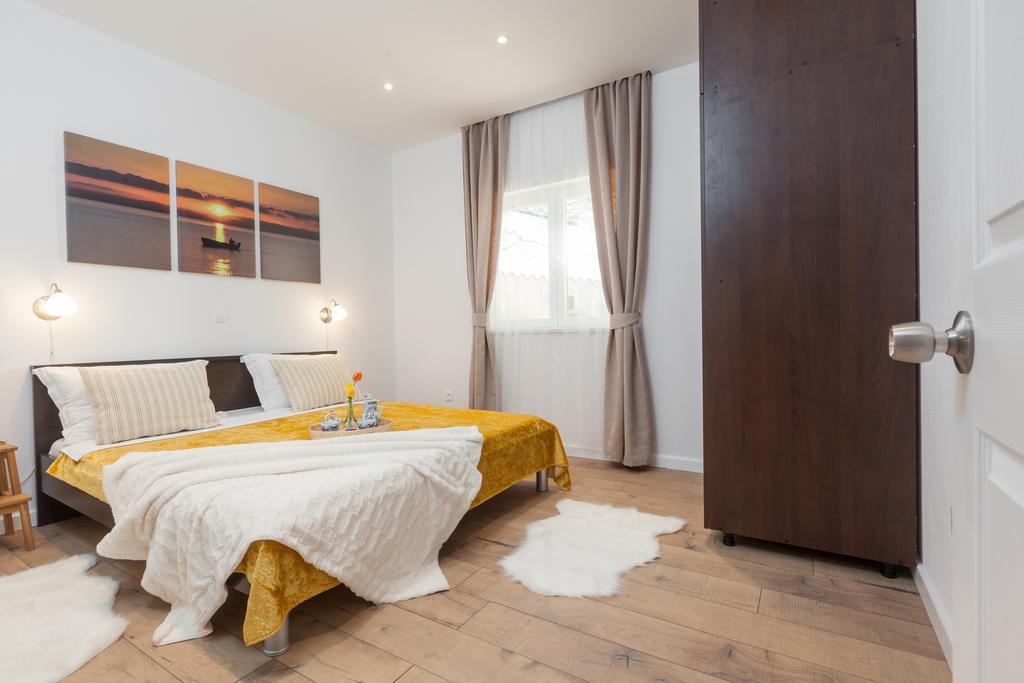 Apartment Vila Volicija มาคาร์สกา ภายนอก รูปภาพ